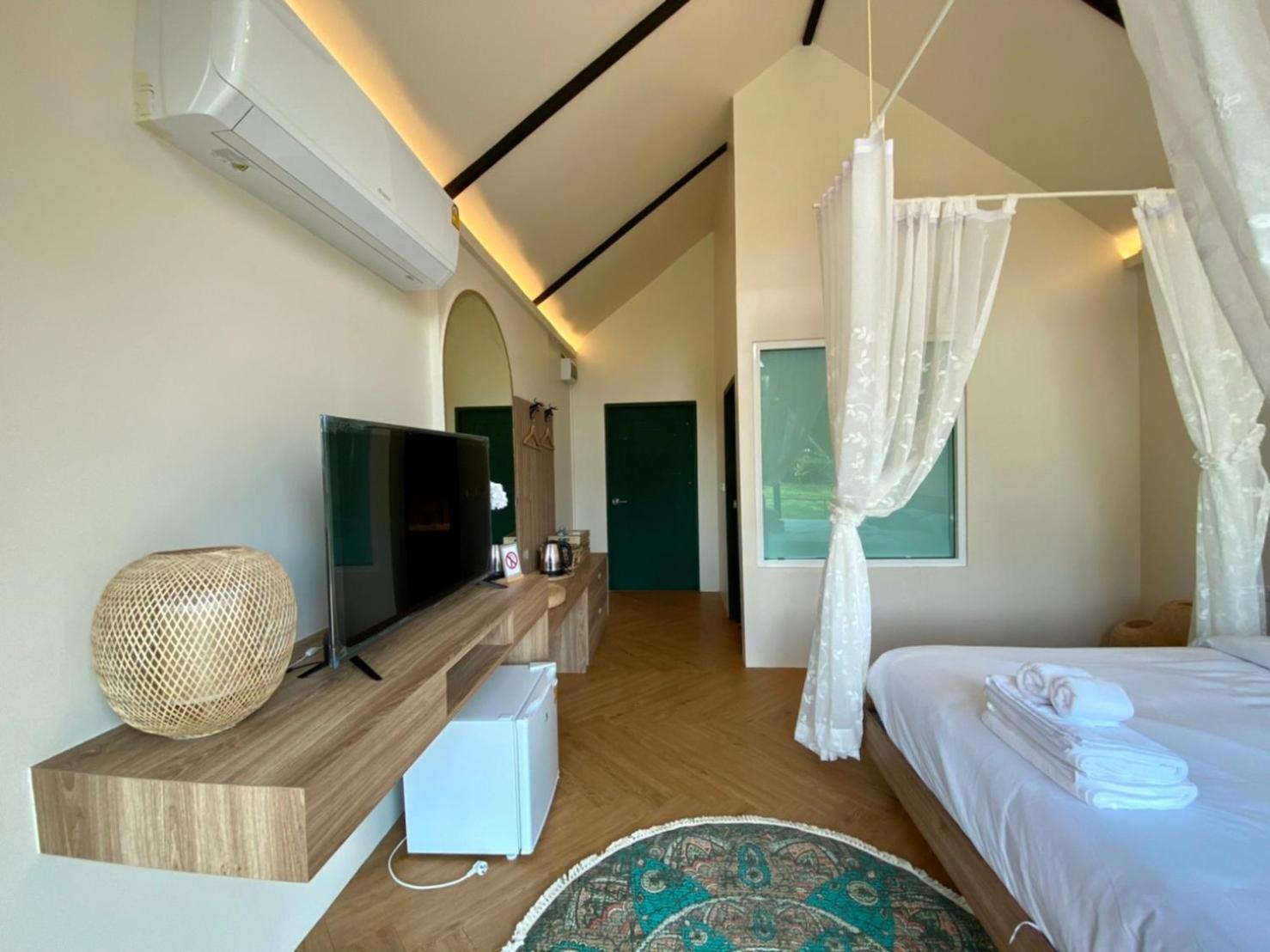 Baan Nai Baan Nok Resort Nakhon Nayok Exterior photo