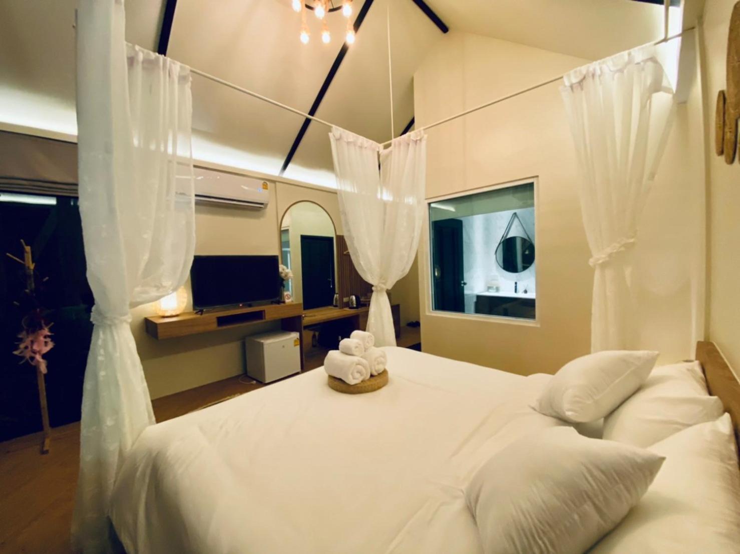 Baan Nai Baan Nok Resort Nakhon Nayok Exterior photo